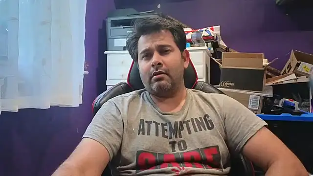 Snapshot of Sakhtlaundaz chatting on September 2025 08:55:02 PM Sakhtlaundaz online show from September 2025 08:55:02 PM