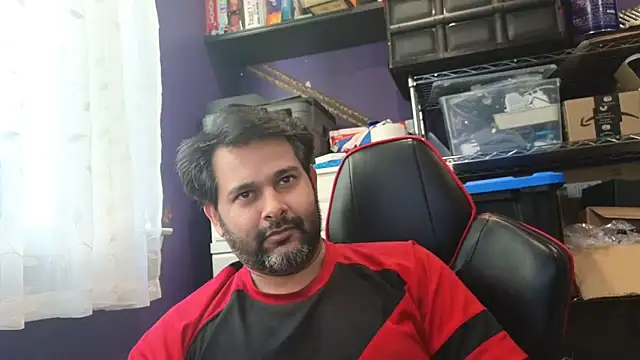 Snapshot of Sakhtlaundaz chatting on October 2025 12:46:01 PM Sakhtlaundaz online show from October 2025 12:46:01 PM