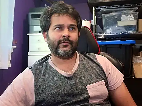 Snapshot of Sakhtlaundaz chatting on October 2025 07:45:01 PM Sakhtlaundaz online show from October 2025 07:45:01 PM