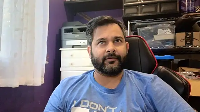 Snapshot of Sakhtlaundaz chatting on October 2025 01:15:02 PM Sakhtlaundaz online show from October 2025 01:15:02 PM