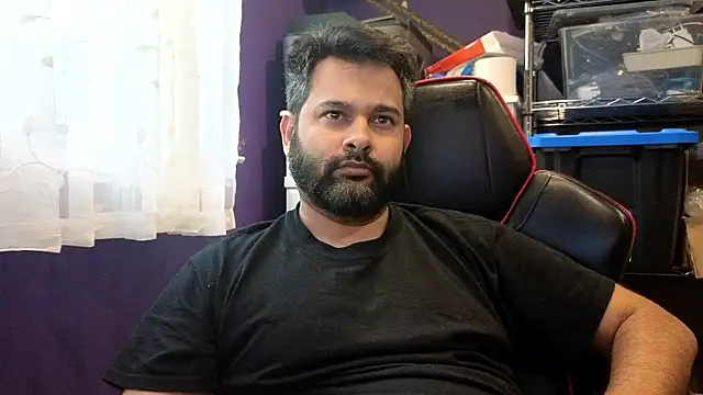 Snapshot of Sakhtlaundaz chatting on October 2025 01:13:01 PM Sakhtlaundaz online show from October 2025 01:13:01 PM