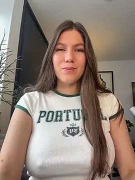 AmelieLaurent  online show from July 2026 04:58:01 PM
