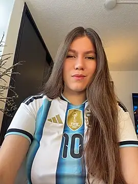 AmelieLaurent  online show from July 2026 12:54:02 PM
