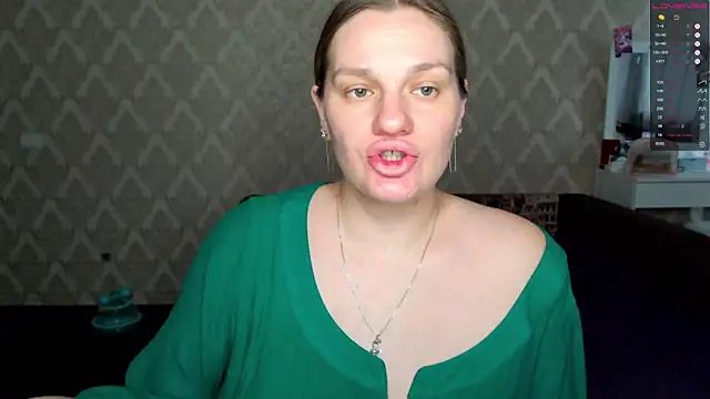 Snapshot of EndlessLustX chatting on January 2025 04:43:01 AM EndlessLustX online show from January 2025 04:43:01 AM