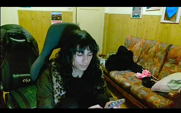 calliemaggotbone online show from December 2025 12:06:01 AM