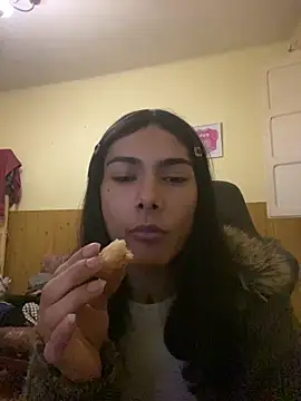 calliemaggotbone online show from April 2026 12:06:02 PM