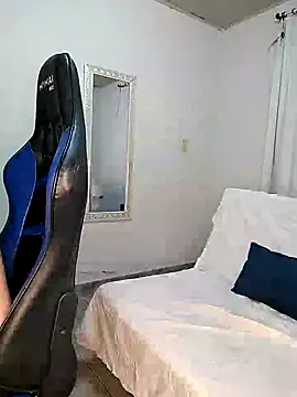 Snapshot of Rafaelayamazaki chatting on January 2025 10:56:01 PM Rafaelayamazaki online show from January 2025 10:56:01 PM