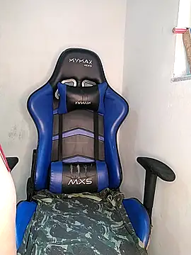 Snapshot of Rafaelayamazaki chatting on October 2025 02:45:02 PM Rafaelayamazaki online show from October 2025 02:45:02 PM