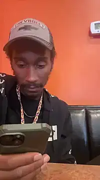 Snapshot of ITSONLYKENNY chatting on February 2025 08:11:02 PM ITSONLYKENNY online show from February 2025 08:11:02 PM