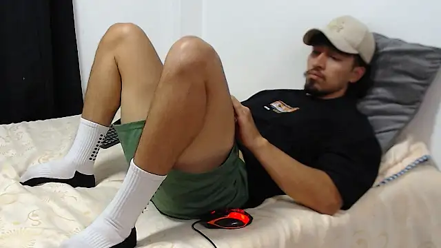 Snapshot of darekgates chatting on September 2025 07:36:02 PM darekgates online show from September 2025 07:36:02 PM