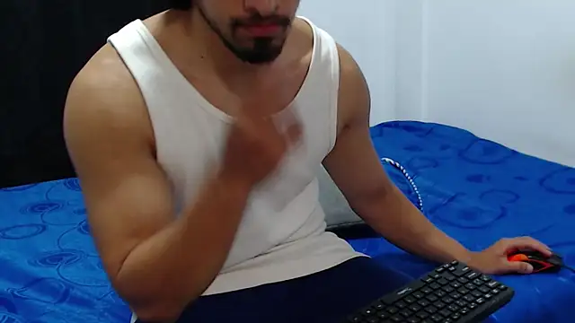 Snapshot of darekgates chatting on September 2025 06:22:01 PM darekgates online show from September 2025 06:22:01 PM