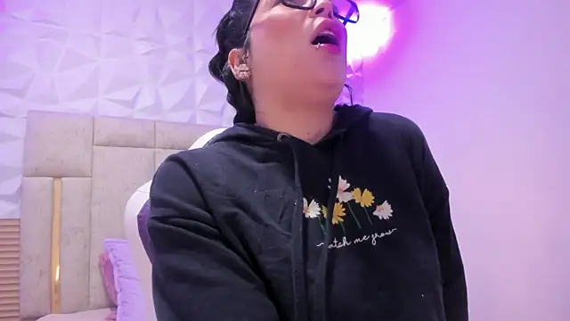 PauletteJ online show from February 2026 12:04:01 PM