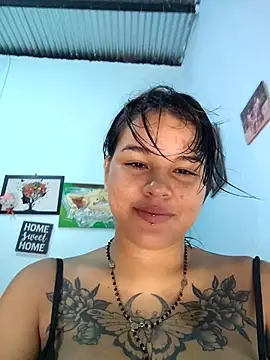 Snapshot of Bellota_22_Fuckme chatting on November 2025 04:34:02 AM Bellota 22 Fuckme online show from November 2025 04:34:02 AM