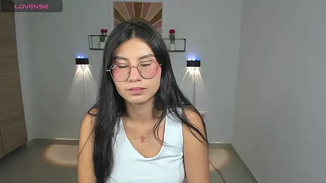 emily villamil online show from November 2025 08:31:01 PM