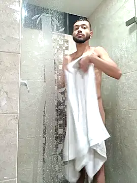 Aron Baylor online show from October 2025 11:59:02 PM