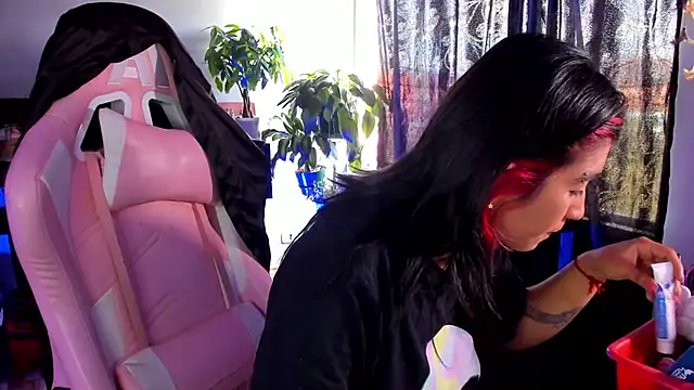 annie walker6 online show from January 2026 02:42:02 PM