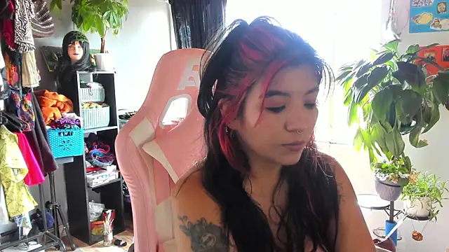 annie walker6 online show from April 2026 06:54:02 PM