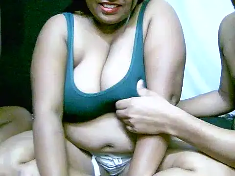 Snapshot of flamingoss chatting on January 2025 07:23:02 PM flamingoss online show from January 2025 07:23:02 PM