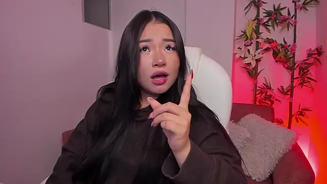 Snapshot of Lulu_Sakura_ chatting on December 2024 10:39:02 AM Lulu Sakura  online show from December 2024 10:39:02 AM