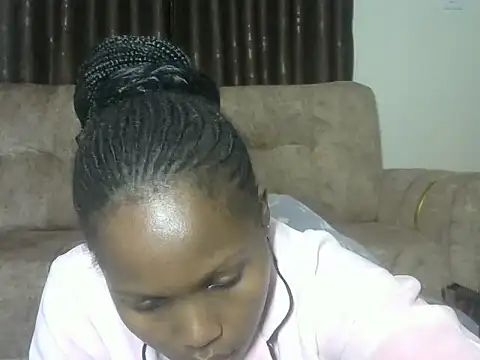 Snapshot of AurelAda chatting on October 2025 10:31:01 PM AurelAda online show from October 2025 10:31:01 PM