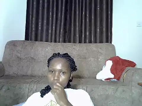 Snapshot of AurelAda chatting on November 2025 10:43:01 PM AurelAda online show from November 2025 10:43:01 PM