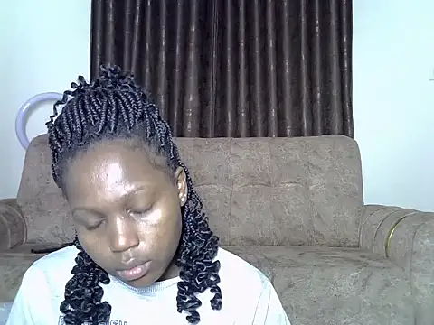 Snapshot of AurelAda chatting on November 2025 01:30:01 AM AurelAda online show from November 2025 01:30:01 AM