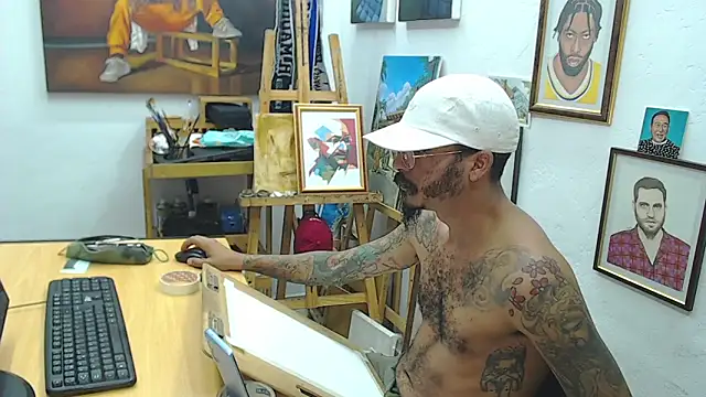 Snapshot of color_beat17 chatting on December 2024 04:21:02 PM color beat17 online show from December 2024 04:21:02 PM