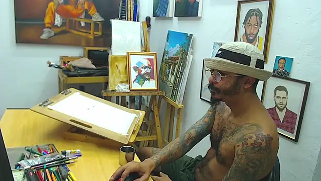 Snapshot of color_beat17 chatting on December 2024 01:05:02 PM color beat17 online show from December 2024 01:05:02 PM