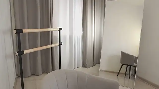 FiaMoor online show from November 2025 09:43:02 AM