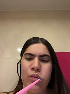 Snapshot of Valenhill@xh chatting on July 2026 03:48:01 AM Valenhillxh online show from July 2026 03:48:01 AM