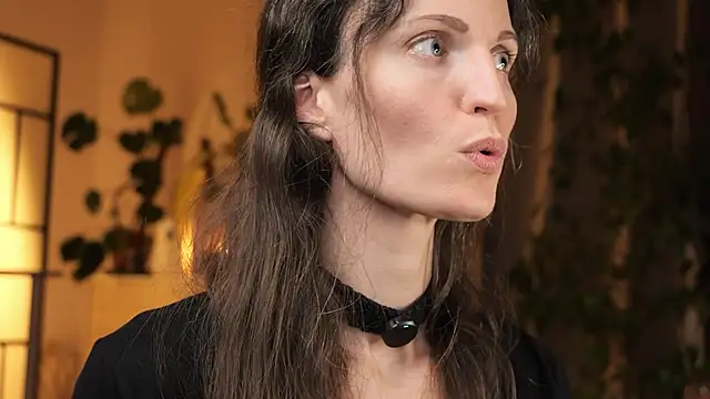 Snapshot of yulladao chatting on November 2025 05:55:02 PM yulladao online show from November 2025 05:55:02 PM