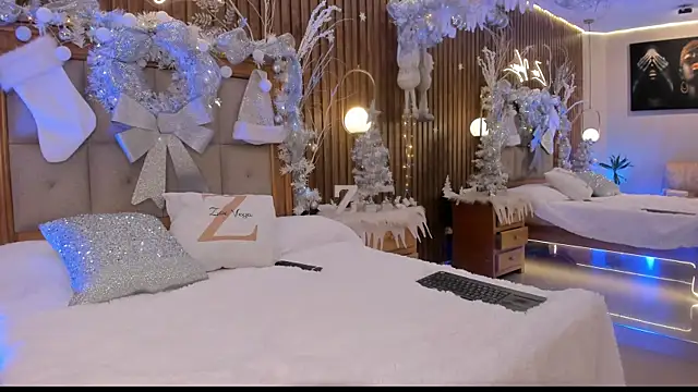 Zoevegass online show from November 2025 05:34:01 PM