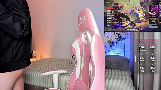 Snapshot of Jiggly__ chatting on September 2025 11:40:01 PM Jiggly online show from September 2025 11:40:01 PM