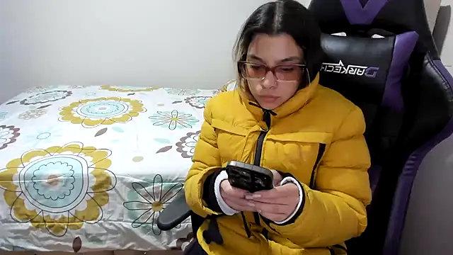 Snapshot of LuisaReyes_2911 chatting on February 2026 02:30:01 AM LuisaReyes 2911 online show from February 2026 02:30:01 AM