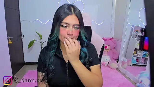 CuteDani  online show from February 2026 11:59:01 AM