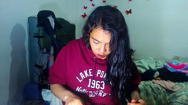 Snapshot of AmaraRoberts420 chatting on November 2025 04:04:01 AM AmaraRoberts420 online show from November 2025 04:04:01 AM