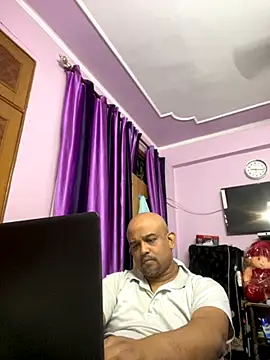 Dick 6inches online show from November 2025 03:46:01 PM