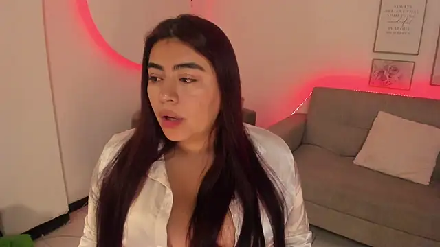 Snapshot of silvia_lane chatting on February 2026 06:37:02 PM silvia lane online show from February 2026 06:37:02 PM