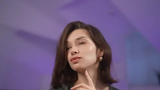 Snapshot of VivianLy_ chatting on January 2025 07:52:02 AM VivianLy online show from January 2025 07:52:02 AM