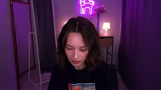 Snapshot of VivianLy_ chatting on February 2025 09:56:01 AM VivianLy online show from February 2025 09:56:01 AM