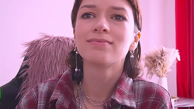 VivianLy  online show from March 2026 11:57:01 AM