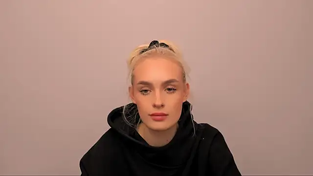 OliviaKisss online show from February 2026 02:34:01 PM