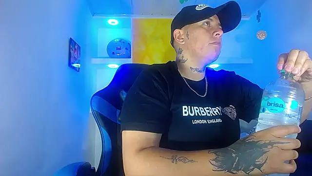 Yessi rousse online show from March 2025 06:51:01 PM