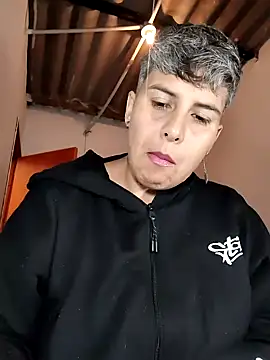 Yessi rousse online show from April 2026 12:28:01 PM