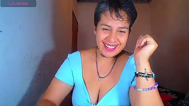 Snapshot of Yessi_rousse chatting on July 2026 11:02:02 AM Yessi rousse online show from July 2026 11:02:02 AM