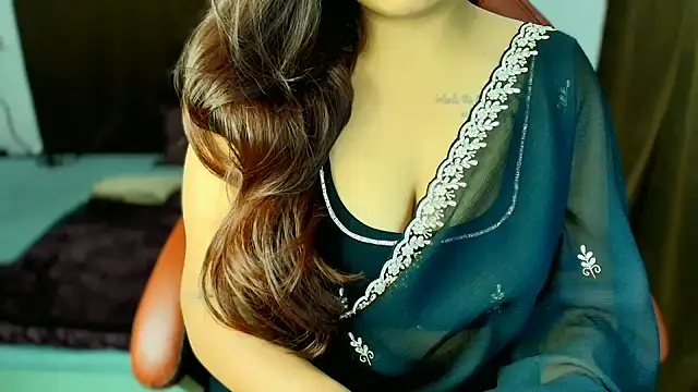 Snapshot of shanayaaa_1 chatting on November 2025 04:51:02 PM shanayaaa 1 online show from November 2025 04:51:02 PM