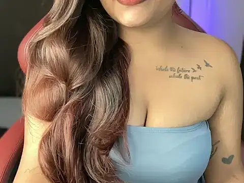 Snapshot of shanayaaa_1 chatting on November 2025 06:45:01 PM shanayaaa 1 online show from November 2025 06:45:01 PM