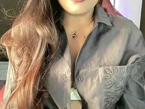 Snapshot of shanayaaa_1 chatting on December 2025 06:48:01 PM shanayaaa 1 online show from December 2025 06:48:01 PM