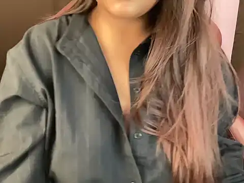 Snapshot of shanayaaa_1 chatting on December 2025 08:49:02 PM shanayaaa 1 online show from December 2025 08:49:02 PM