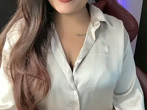 Snapshot of shanayaaa_1 chatting on January 2026 06:24:02 PM shanayaaa 1 online show from January 2026 06:24:02 PM